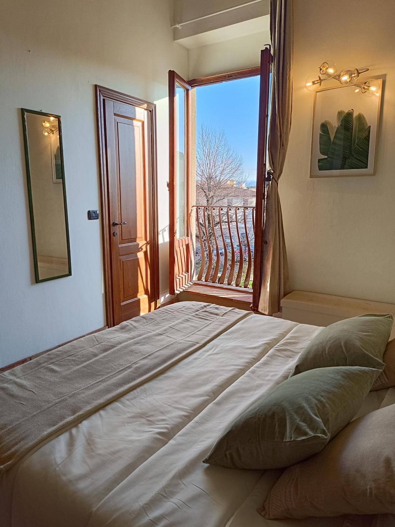 Florence Castle Apartment 2 Bedrooms, 2 Bathrooms Luaran gambar
